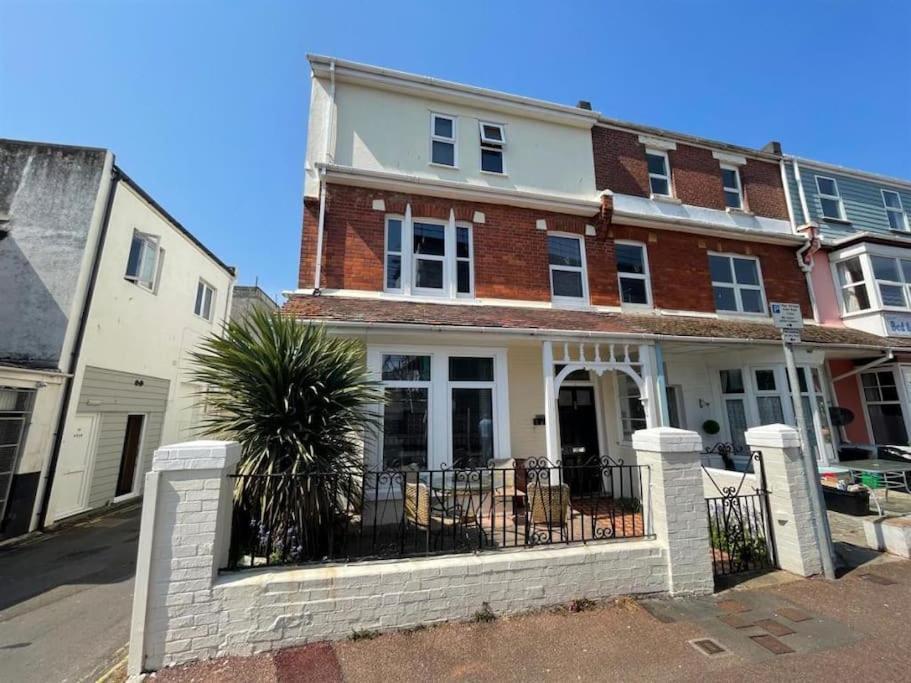 Josh's Place Near Paignton Apartment